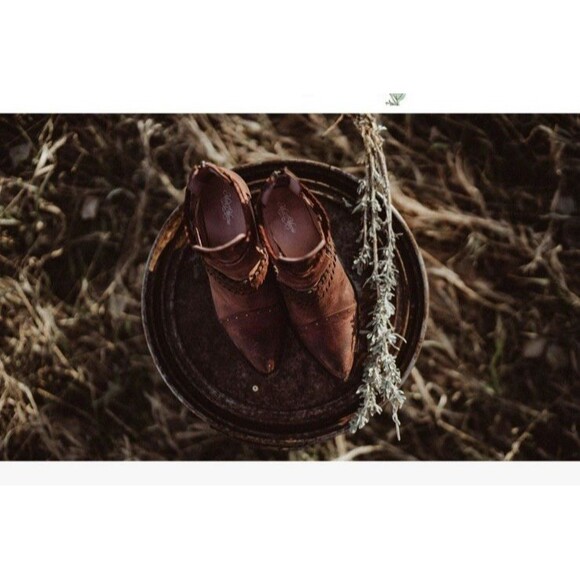 Miss Macie  I DARE YOU 5" pointed toe  Red Leather  Ankle Boots Women's 6.5 NWOT - Picture 5 of 15